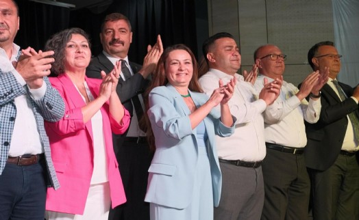 Manisa Büyükşehir Belediye Başkanı Dutlulu ile 14 ilçe belediye başkanı, Yeni Parti'ye katıldı