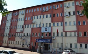 Manisa'da kadın cinayeti! Uzaklaşma kararı aldıran eşini 5 bıçak darbesiyle öldürdü