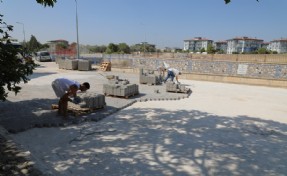 Menderes’te 19 Mayıs Caddesi yenileniyor
