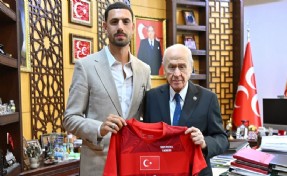 Merih Demiral Devlet Bahçeli'yi ziyaret etti: Sonra o isimlere gitti
