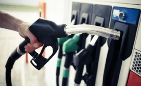ABD-İran krizi petrolü vurdu: Motorine bir zam daha