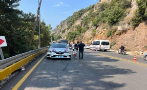 Muğla'da zincirleme kaza: Yola fırlayan genç kurtarılamadı!