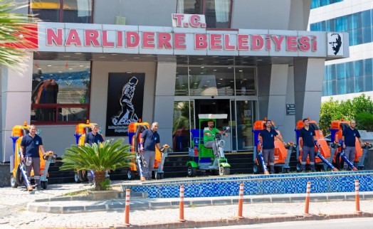 Narlıdere'nin sokaklarında artık filler geziyor