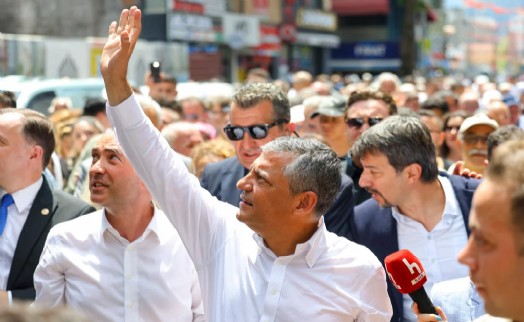 Özel, Zonguldak'tan seslendi: 'Eskimiş siyaseti geride bıraktık, bu yürüyüş yeni...'