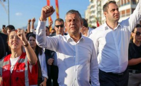 Özel'den yeni parti açıklaması: Üç aşamalı yol haritasını anlattı