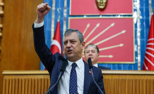 Özgür Özel’in yeni parti hamlesi dünya basınında: 'Türkiye siyasetini şekillendirebilecek cesur bir hamle'