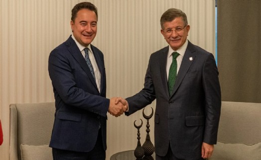 Partisini kapatma kararının ardından Babacan'dan Davutoğlu'na ziyaret