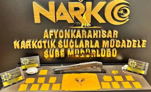 Sokak satıcılarına operasyon: 2 şüpheli tutuklandı