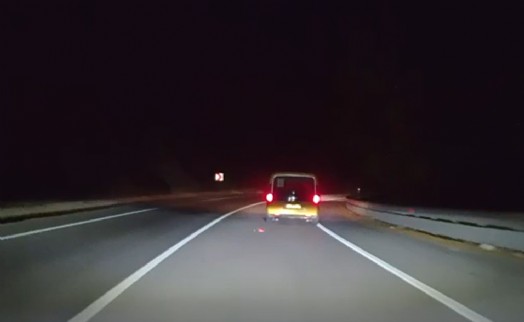 Taksiden ormanlık alana sigara izmariti atan şahıs hakkında işlem başlatıldı
