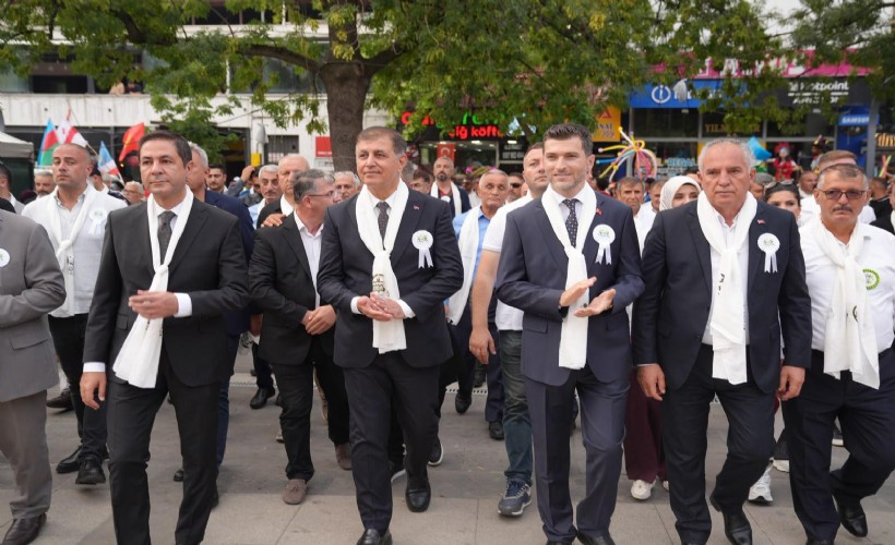 Tugay Erbaa Yaprak Festivali’nde: 'İzmir ile Erbaa arasındaki dostluk köprüsü büyüyecek'