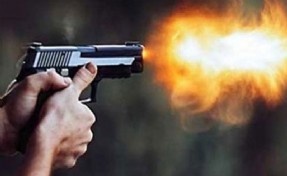 Uşak'ta iki aile arasında silahlı kavga: 1'i ağır 13 yaralı