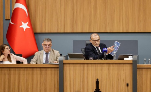 Uzundere iddialarına karşı hukuki açıklama: 'Belediyemizin kaybettiği kira davası yok'