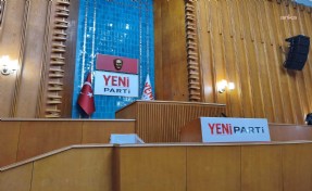 YENİ Parti'nin grup toplantı günü belirlendi... Grup toplantısının yapılacağı salona partinin tabelası asıldı
