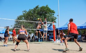 Aliağa'da festival gibi voleybol turnuvası