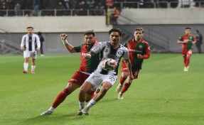 Altay'da ihtar çeken iki oyuncu yuvada kaldı