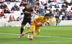 Altay'da kaleci Ulaş'ın forması garanti