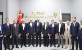 Ankara'da 6 CHP belediye meclis üyesi AK Parti'ye geçti