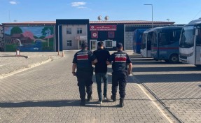 Aranan 40 kişi yakalandı, 15'i tutuklandı