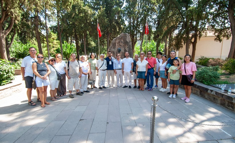 ‘Atatürk’ün Adımlarıyla Karşıyaka’ rotasında turlar başladı