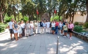 ‘Atatürk’ün Adımlarıyla Karşıyaka’ rotasında turlar başladı