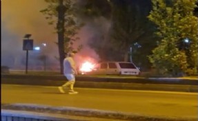 Aydın'daki seyir halindeki otomobil alev aldı