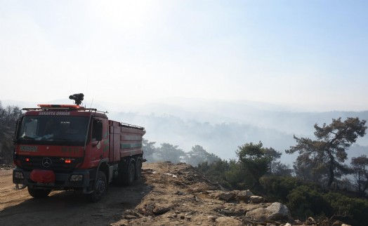 Aydın’daki orman yangınında 3'üncü gün: 8 helikopterle müdahale yeniden başladı