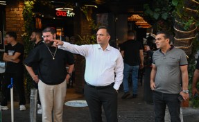 Başkan Eşki’den, Bornova’nın kalbinde sabah temizliği; Duyarlılık uyarısı