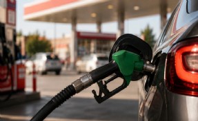 Benzine bu gece yarısı zam bekleniyor: Pompaya yansıyacak zam tutarı 1,56 lira, motorin zammı da kapıda