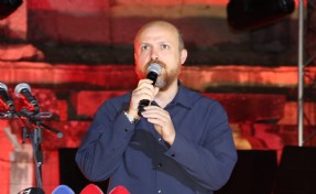 Bilal Erdoğan'dan İzmir'de gençlere mesaj: 'Bazı kardeşlerimiz başka yollara sevk ediliyor'