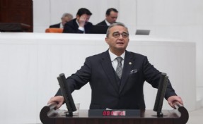 Bülent Tezcan: 'Kızım ve damadım en kısa sürede ülkemize döneceklerdir'