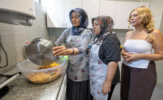 Büyükşehir'den annelere Dayanışma Mutfağı