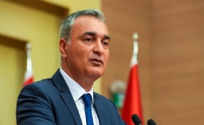 CHP Parti Sözcüsü Sarı'dan 'Menderes' açıklaması: AK Parti'nin kazanmasının nedeni, süreci kötü yöneten YENİ Partili yöneticilerdir!