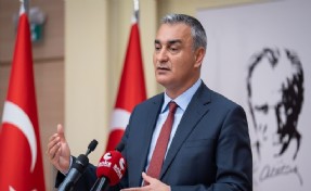 CHP Sözcüsü Sarı: Özgür Özel, CHP’li belediye başkanlarını taciz etmekten vazgeçsin