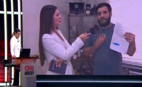CHP’de ‘figüran’ tartışmasında yeni perde: Ajans sahibi 'Yalan söyledim' dedi