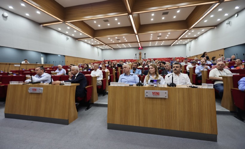 CHP’deki ayrılık İzmir Büyükşehir Meclisi’ne de yansıdı: Çoğunluk 89 üyeyle YENİ Parti’ye geçti
