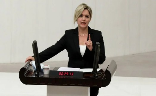 CHP’den kesin ihracı istenen isimler arasındaydı: Selin Sayek Böke’den ‘YENİ Parti’ paylaşımı