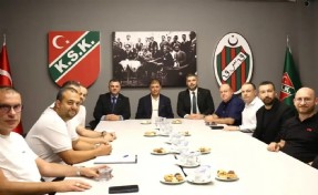Cemil Tugay'dan Karşıyaka'ya ziyaret