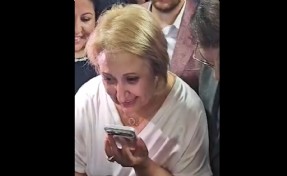 Cumhurbaşkanı Erdoğan’dan Menderes Belediye Başkan Vekili Asuman Şen’e tebrik telefonu