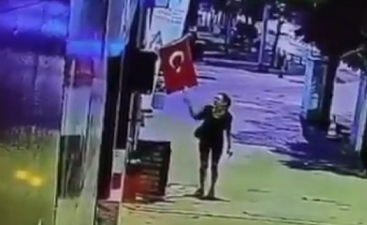 Destici’den Muğla’da Türk bayrağının yakılmasına sert tepki