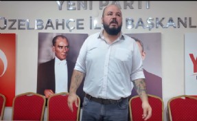 Devrim Seyrek'ten duygusal veda! Ceketini aldı ve gitti!