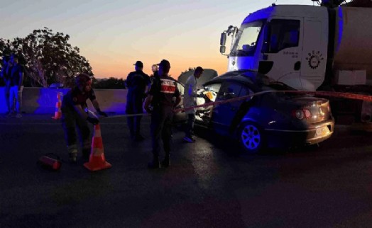 Fransa’dan İzmir'e gelmişlerdi: Feci kazada can verdiler!