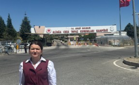 Gökçe Gökçen'den tutuklu belediye başkanlarına ziyaret: 'Seferihisar Belediye Başkanımız Yetişkin'in sağlık durumu hepimizi endişelendiriyor'