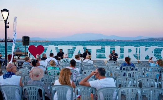 Çeşme'de yenilenen Çiftlikköy Sahili'nde 'Gün Batımı Konserleri' başlıyor
