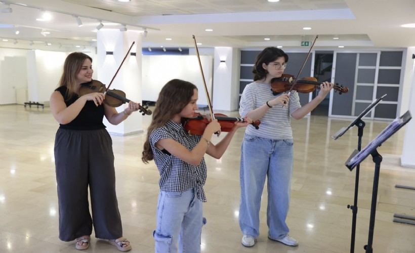 Güzelyalı’da 7’den 77’ye sanat var