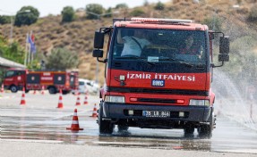 İzmir İtfaiyesi’nde direksiyon başında zorlu sınav: Yeni şoförler göreve hazırlanıyor