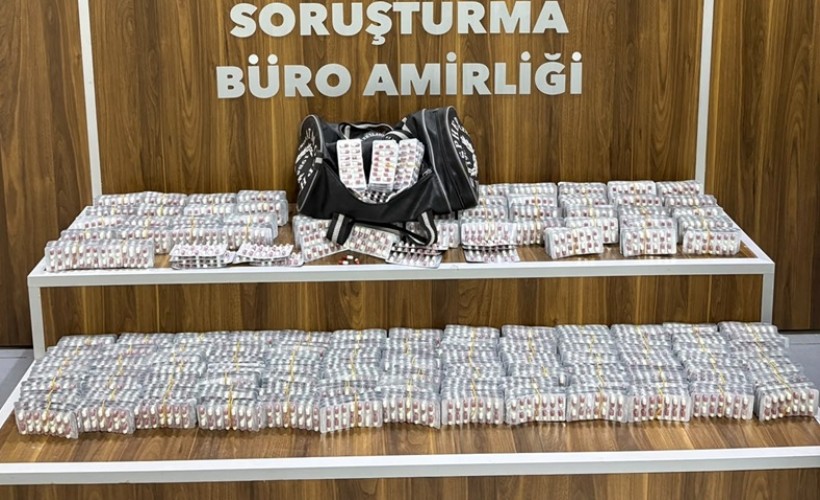 İzmir'de 9 bin 184 sentetik ecza ele geçirildi; 1 gözaltı