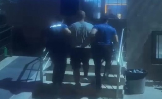 İzmir'de 'Kardeşi kasten öldürme' suçundan aranan firari hükümlü yakalandı