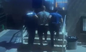 İzmir'de 'Kardeşi kasten öldürme' suçundan aranan firari hükümlü yakalandı