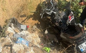 İzmir'de şarampole devrilen motosikletin sürücüsü öldü