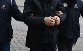 İzmir’de bindiği taksilerde ‘silahlı eylem’ yapacağını söyleyen şüpheli gözaltına alındı